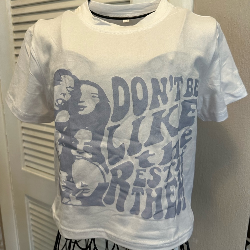 Women’s Cropped Baby T-Shirt- L